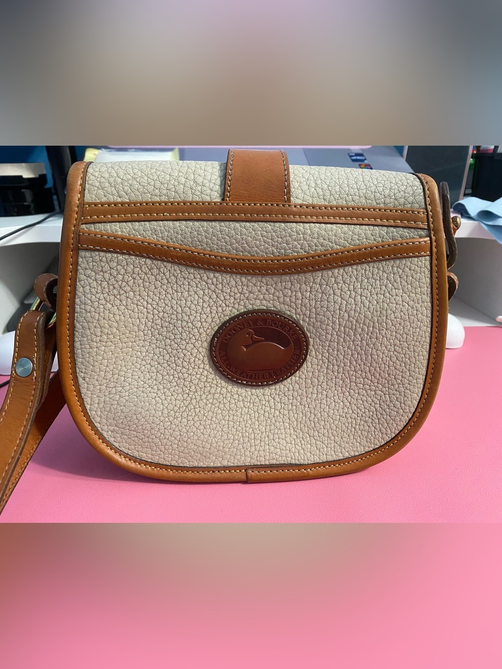 Dooney & Bourke Vintage All Weather Leather Saddle Bag Cream Tan Crossbody - Picture 2 of 13